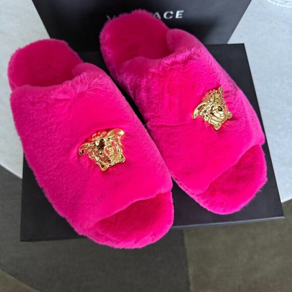 VERSACE Medusa Men's Faux Fuschia Slippers, size 43 - Picture 1 of 11